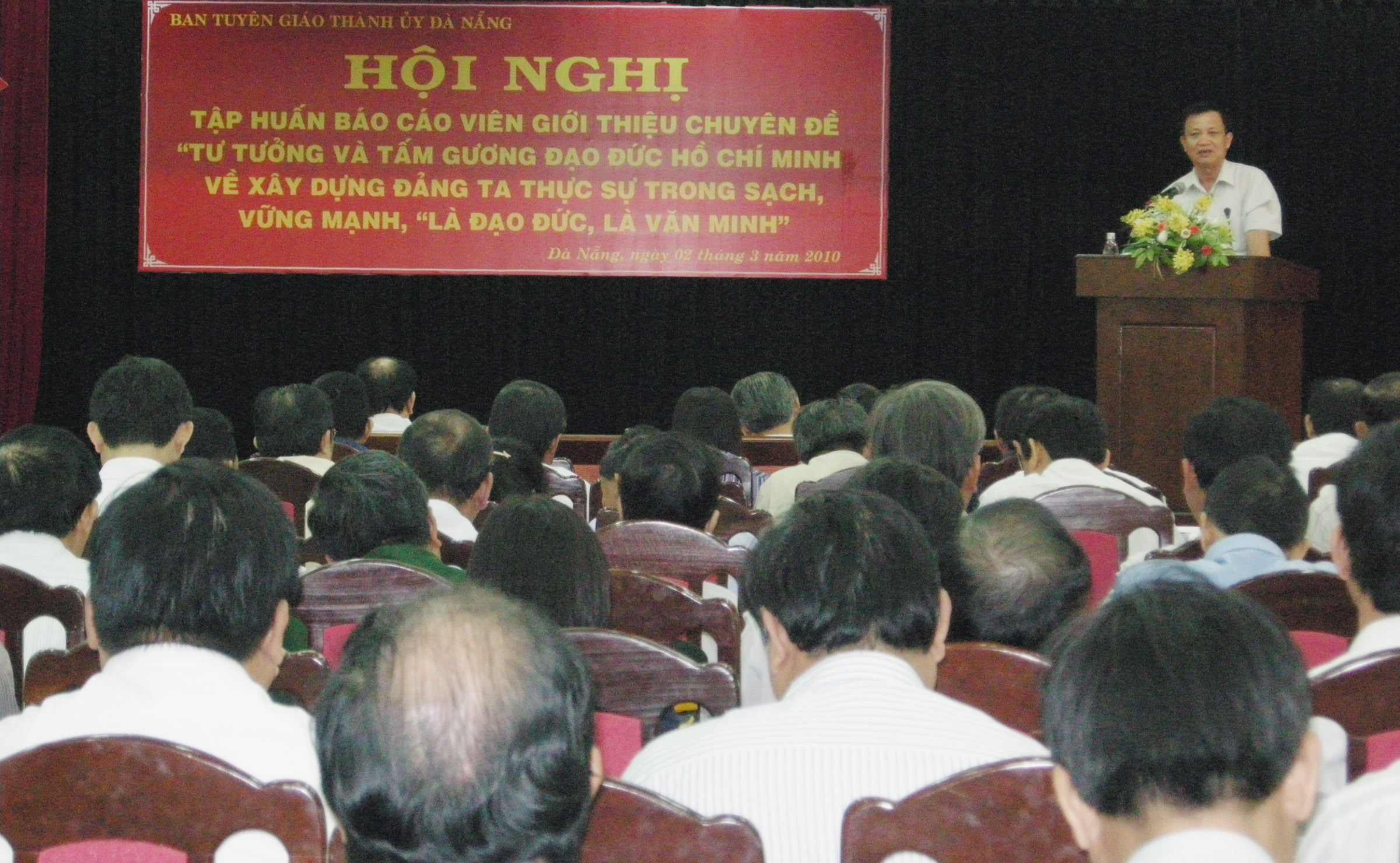 Đà Nẵng tổ chức Hội nghị báo cáo viên